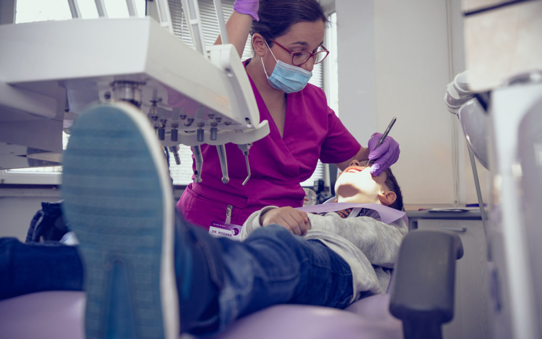 Sfaturi pentru prevenirea cariilor dentare la copii